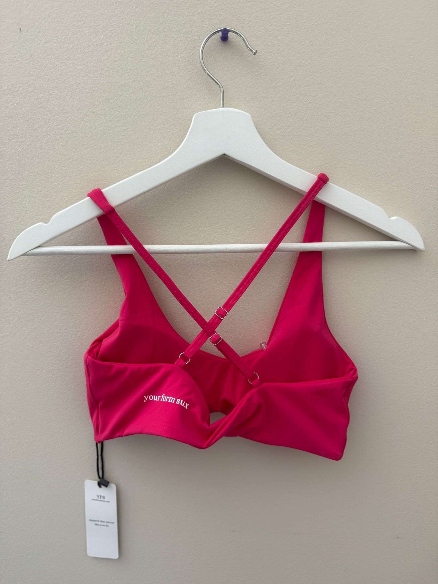 Wide Strap Sports Bra – Fuchsia Pink